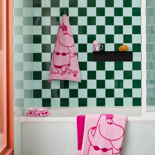 Snorkmaiden on the Beach Bath Towel, Pink